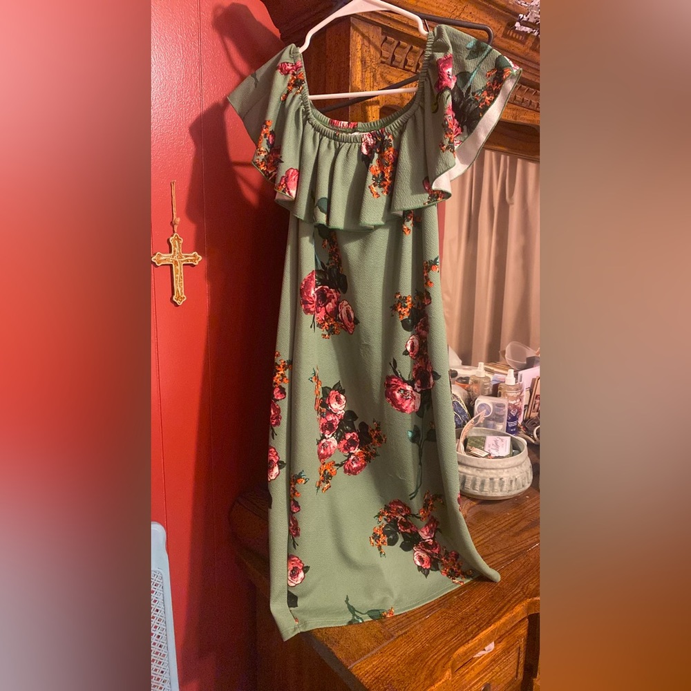 Piphany ruffle sleeve floral midi dress